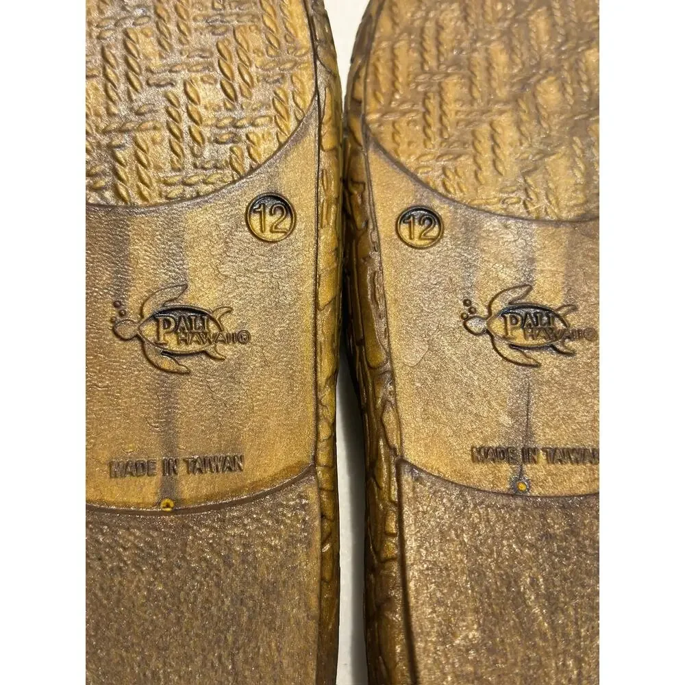 Pali Hawaii Unisex Classic Jandals Sandals 12 Lt. Brown Textured 2 Strap Sliders